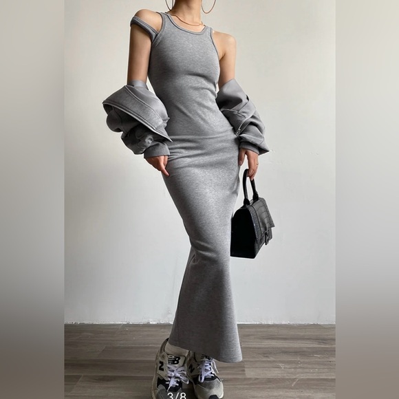 Commense Dresses & Skirts - Commense Gray Midi Dress